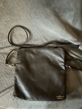 Jon Hart Design Brien Leather Slim Crossbody with Gold Accent